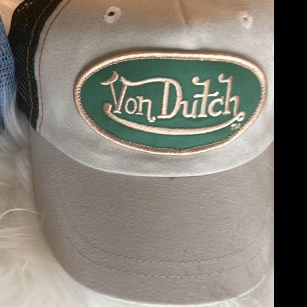Von Dutch infant bucket hat  nwot